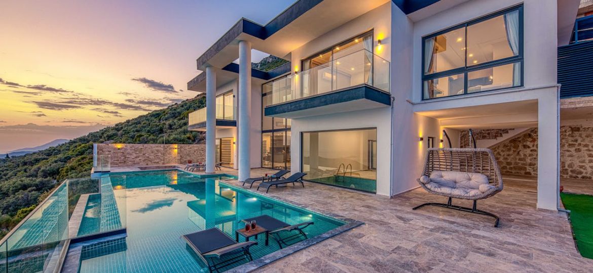 Luxury Villa Construction